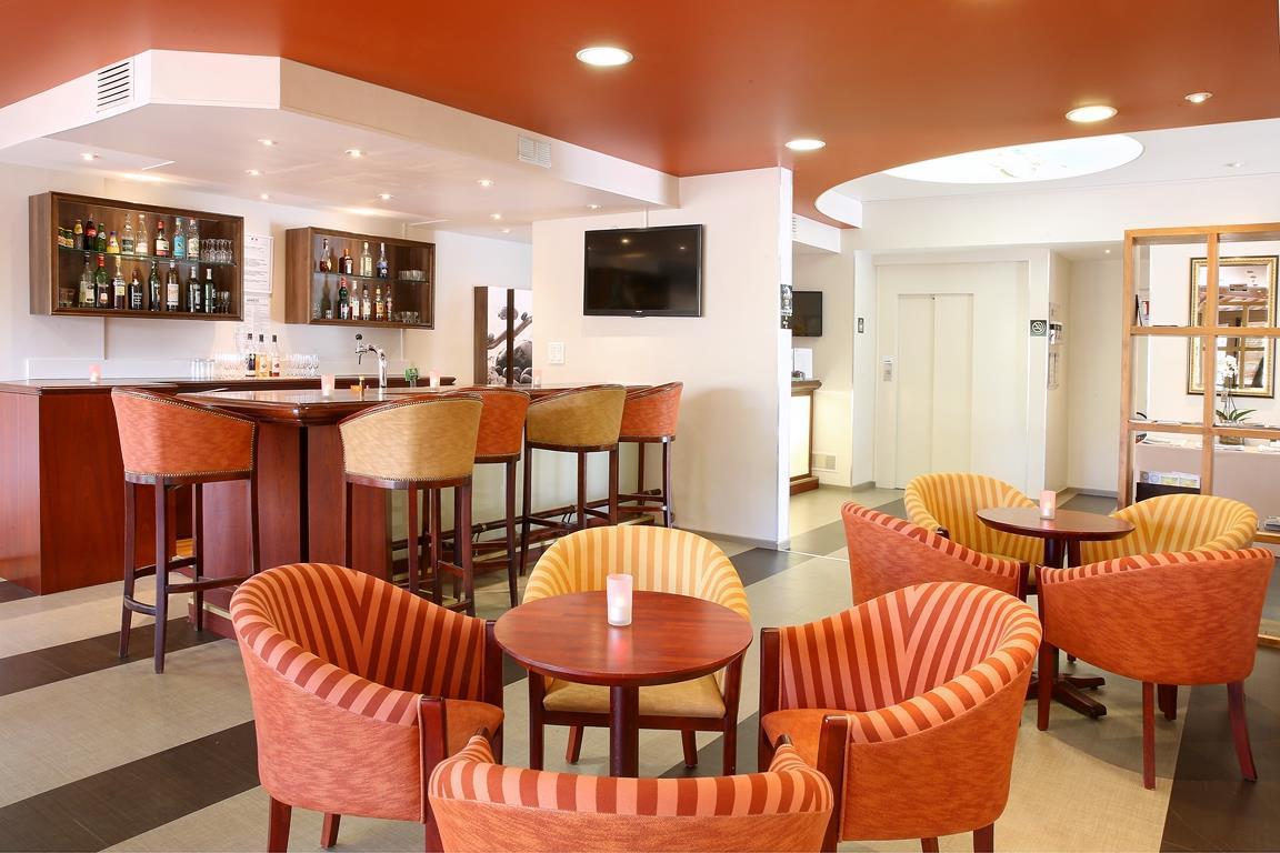Best Western Auray Le Loch Екстериор снимка