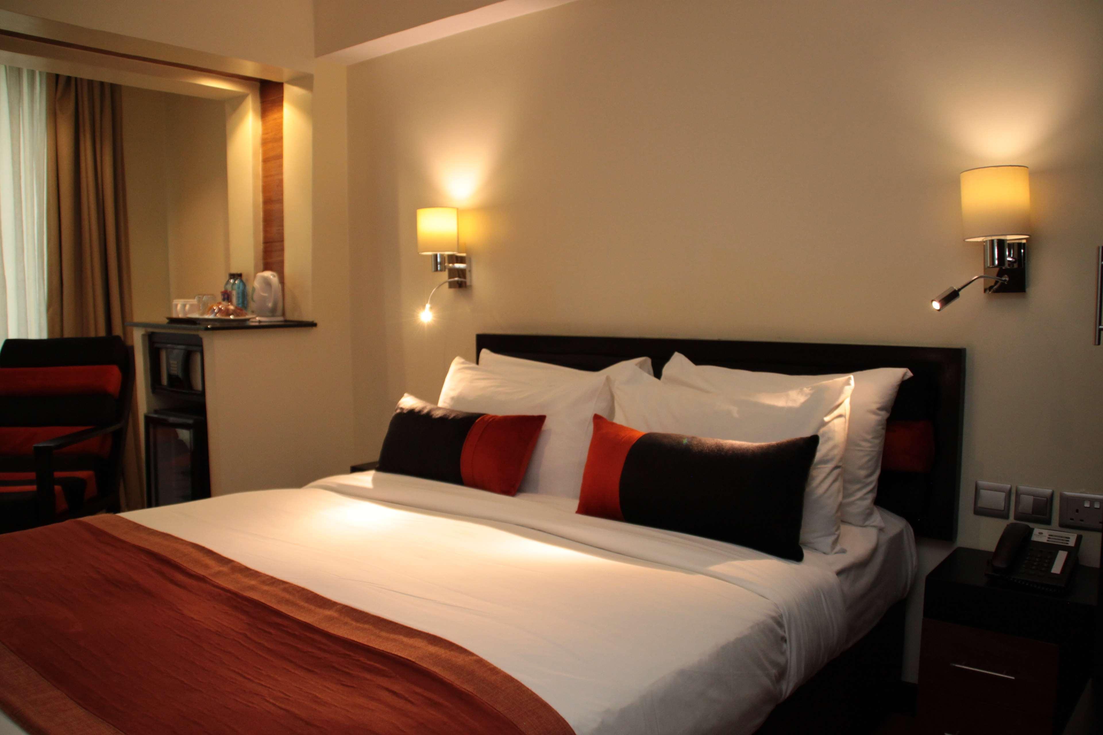 Best Western Auray Le Loch Екстериор снимка
