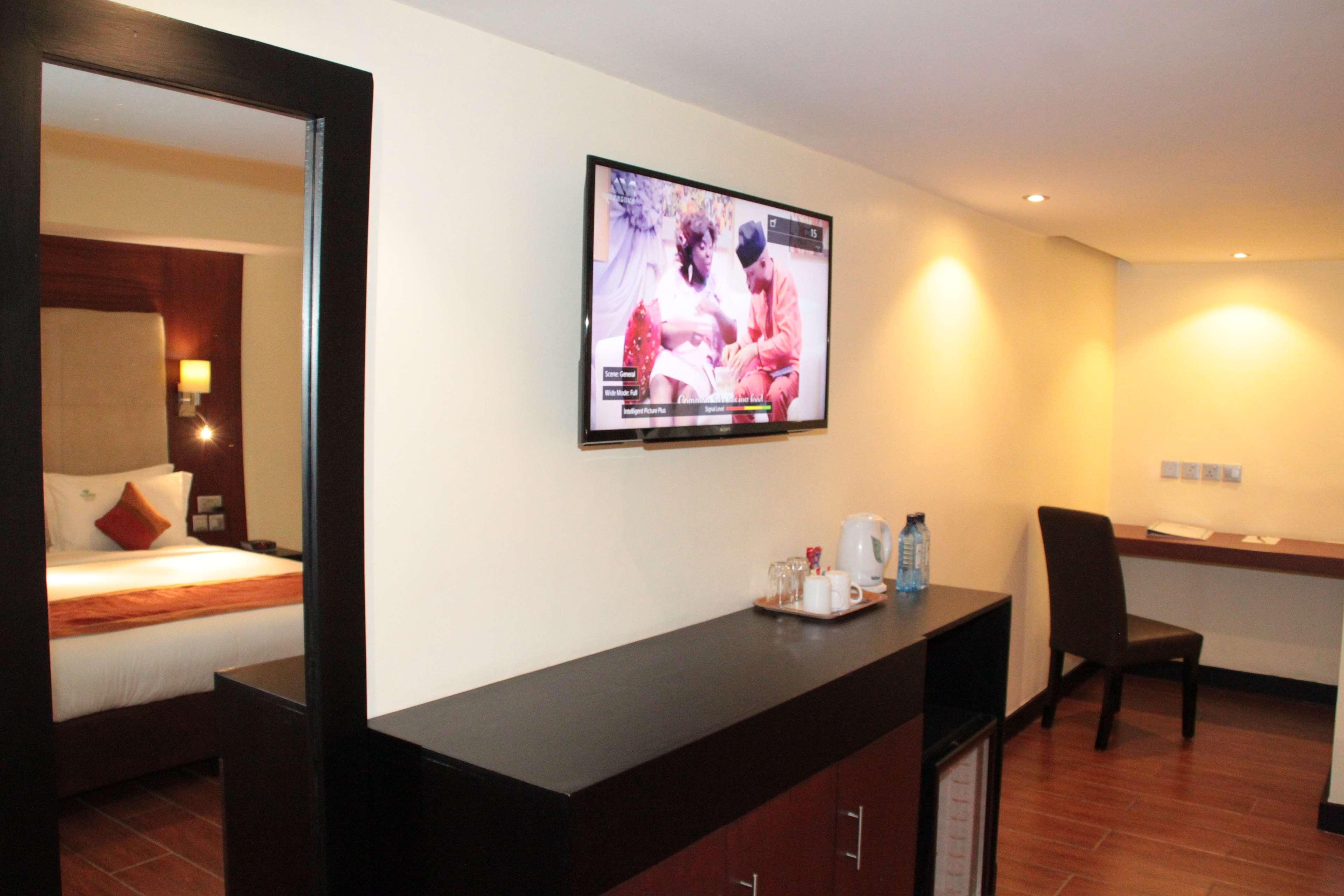 Best Western Auray Le Loch Екстериор снимка